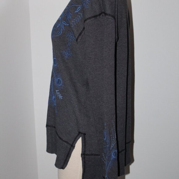 Johnny Was Biya JWLA 3J Workshop Thermal Waffle Embroidered Gray Top Pullover M - Picture 5 of 6
